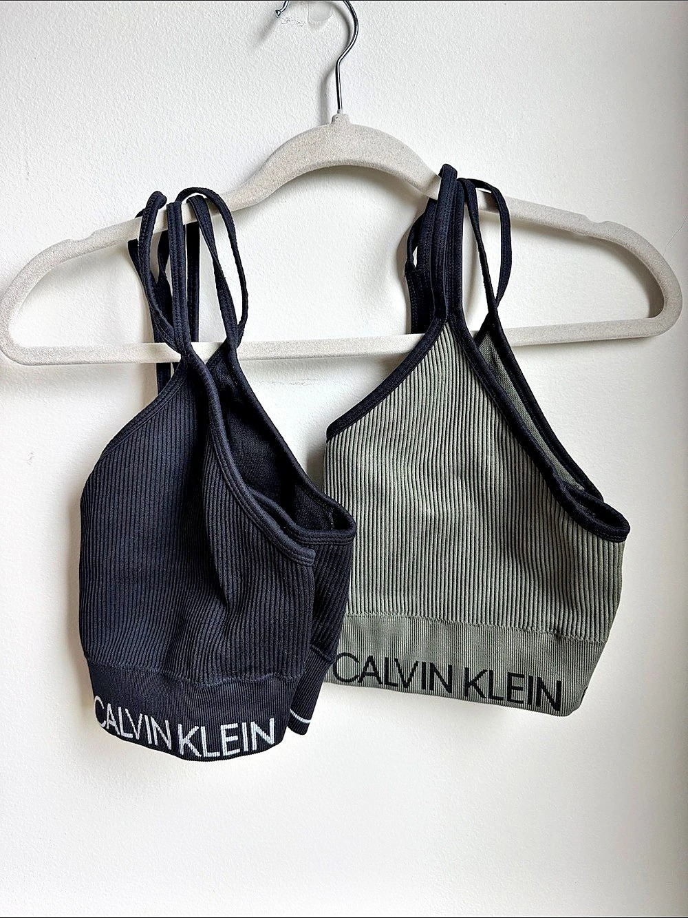 Calvin Klein Ribbed Medium Impact Sports Bra olive green & Black bundle